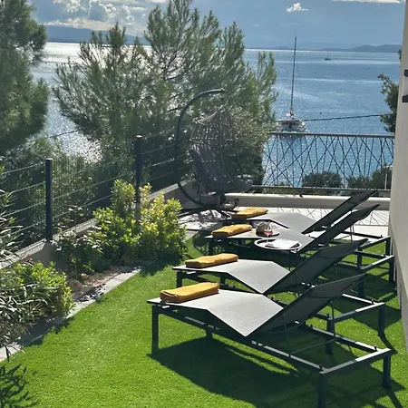 Paradise A&i