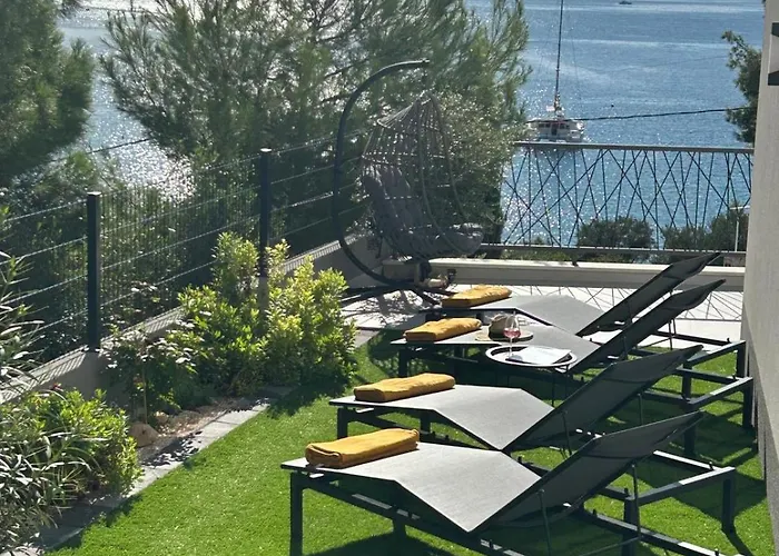 Paradise A&i